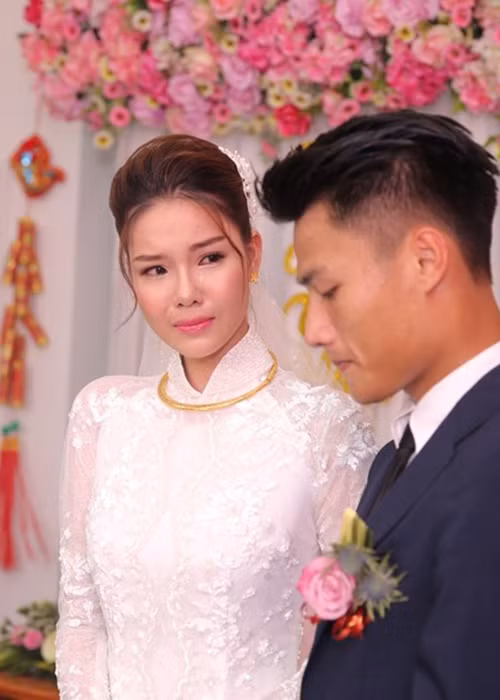 Sau bao sóng gió kể từ khi công khai yêu nhau, tình yêu của cặp đôi này đã có một cái kết tốt đẹp. (Ảnh: Tiền phong)