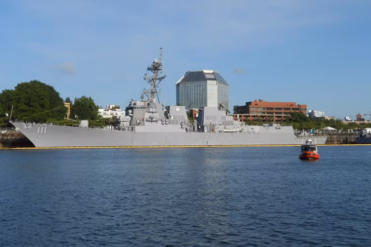USS Spruance (DDG-111) là tàu thứ 61 của lớp Arleigh Burke được đưa vào hoạt động từ năm 2011. DDG-111 là một trong hai tàu khu trục Aegis mới nhất của Hải quân Mỹ cùng với USS Michael Murphy (DDG-112). 