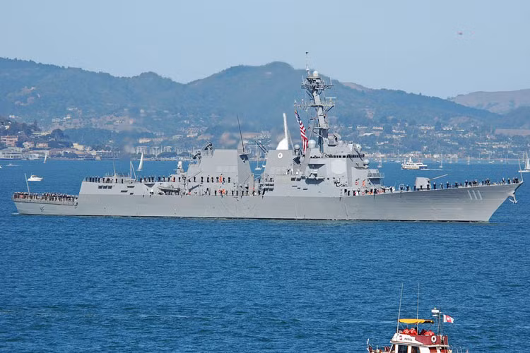 DDG-111 là tàu khu trục đầu tiên của Hải quân Mỹ được trang bị hệ thống GEMDS (tương tự giao thức internet IP) cho phép truyền dữ liệu video thời gian thực trên tàu. 