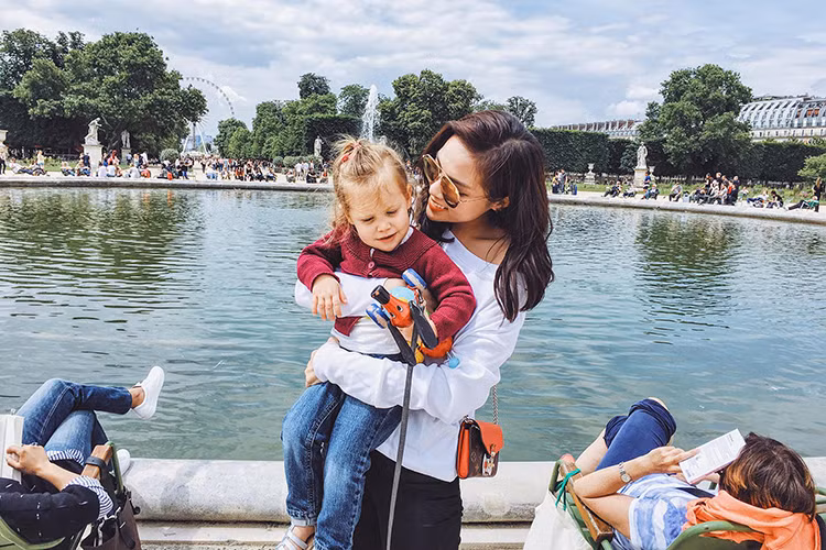 HH Ky Duyen khoe anh ngot ngao ben ban trai giau mat-Hinh-10