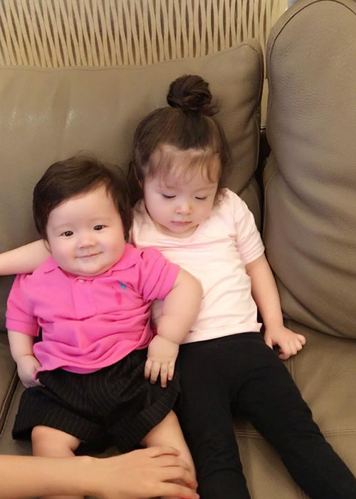 Con trai Elly Trần càng lớn càng bụ bẫm và đáng yêu như thiên thần.