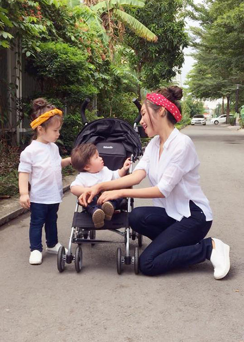 Kể từ khi chào đời cho đến giờ, con gái Elly Trần là một trong những nhóc tì hot nhất mạng xã hội.