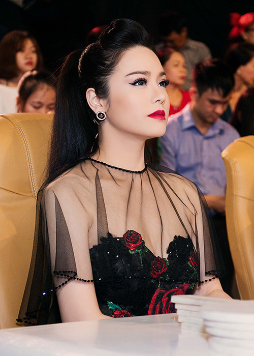 Chị dâu Nhật Kim Anh đã hỗ trợ việc chăm sóc bé Kutin - cậu con trai của nữ diễn viên từ khi lọt lòng cho đến bây giờ. Vì vậy, Nhật Kim Anh luôn yên tâm làm việc.