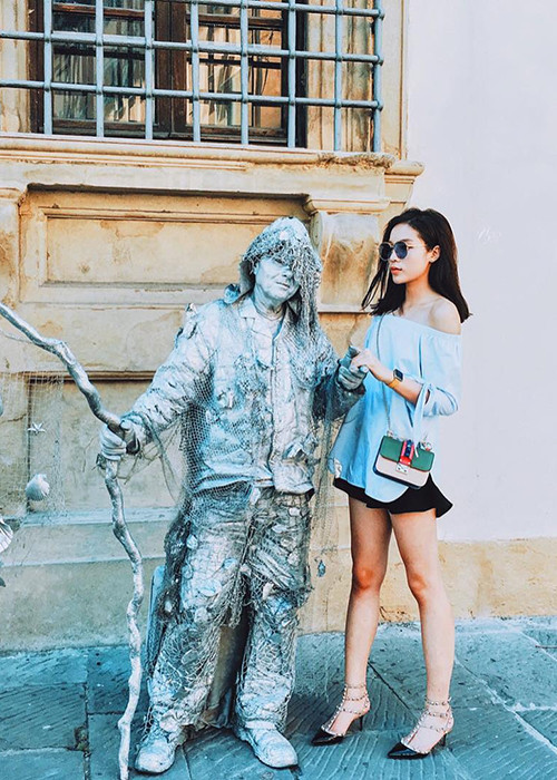 Hoa hậu Kỳ Duyên từng chia sẻ, cô rất háo hức với chuyến du lịch này vì đây là lần đầu tiên cô được khám phá các nước ở châu Âu.