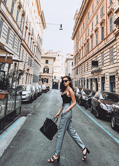 Từng bị chê về gu thời trang kém tinh tế sau khi đăng quang, Kỳ Duyên ngày càng nhận được lời khen về cách lựa chọn trang phục.