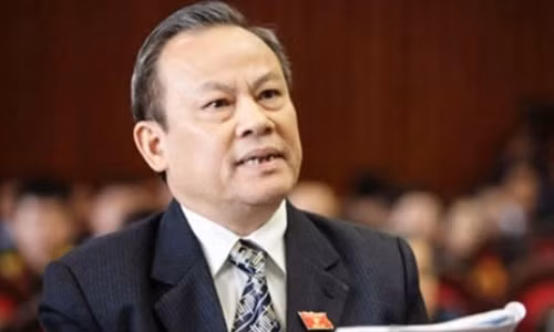 Pho Chu tich tinh di xe Lexus: Chua duoc cong nhan la DBQH?