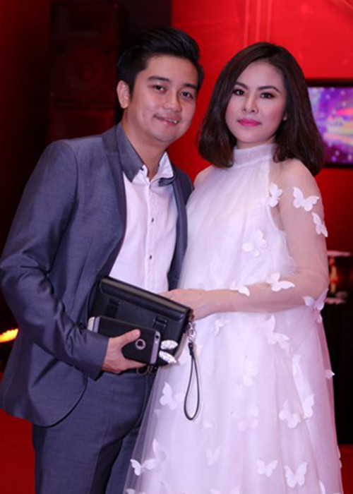 Sau đám cưới hồi đầu tháng 1, Vân Trang đang chuẩn bị chào đón đứa con đầu lòng. Tham gia một sự kiện cuối tháng 2, cô được ông xã Việt kiều tháp tùng.