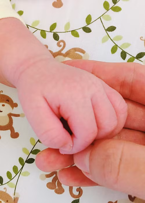 Luu Huong Giang lan dau khoe anh con gai thu 2-Hinh-2