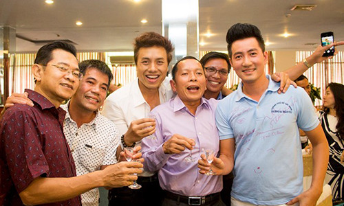 Nguyen Phi Hung ke ky niem xuc dong ve phi cong Quang Khai