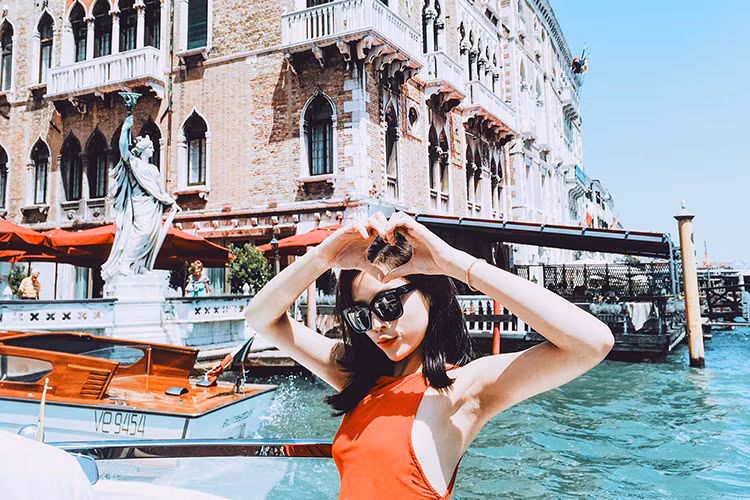 Hoa hau Ky Duyen hao hung kham pha Venice-Hinh-7