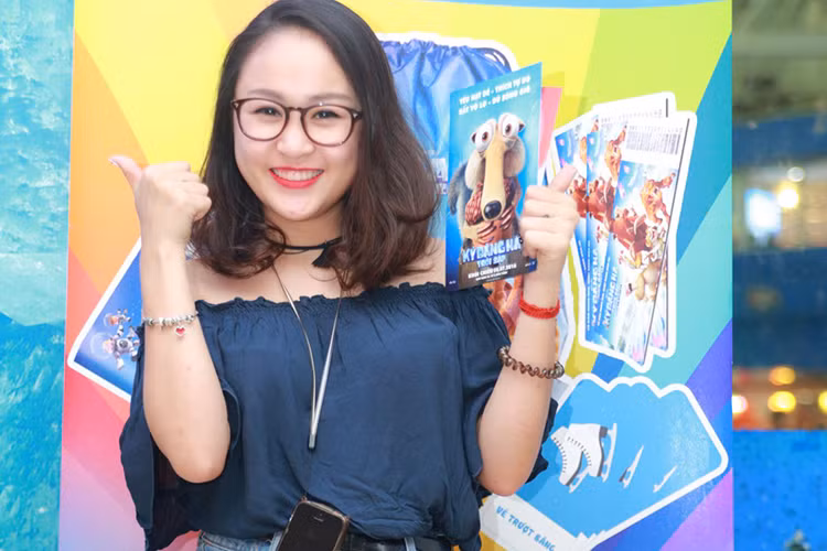 Con gai Thanh Lam dien vien Thuy Anh hao huc truot bang