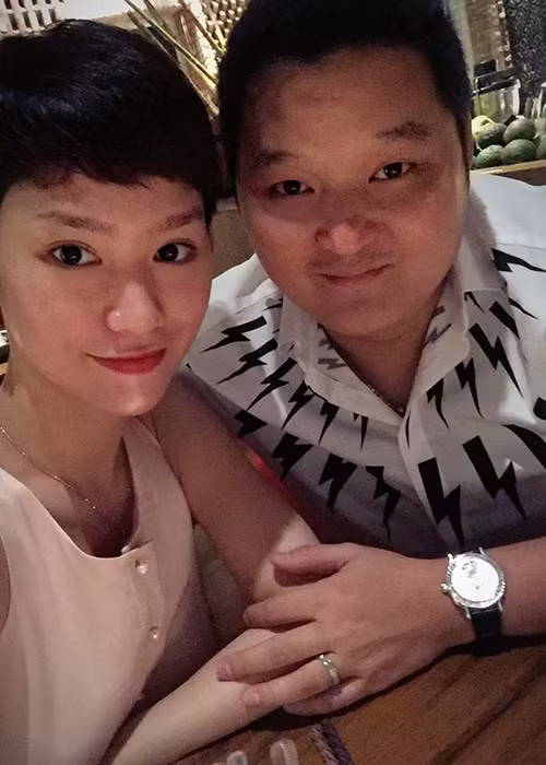 Ngày Quốc tế Thiếu nhi vừa qua, Trà My và ông xã tranh thủ cùng nhau ăn tối lúc không vướng bận con.