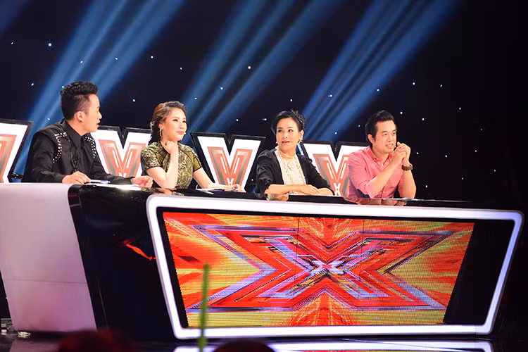 Phần trình diễn đầy cảm xúc của Tuấn Phương nhận lời khen từ ban giám khảo. Diva Thanh Lam cho biết, đây là tiết mục đã chạm vào trái tim của cô.