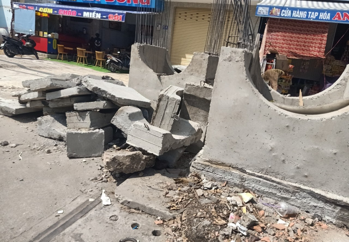 TP.HCM: Cận cảnh đường Dương Quảng Hàm mở rộng đang thi công - Hình 10 TP.HCM: Can canh duong Duong Quang Ham mo rong dang thi cong-Hinh-10