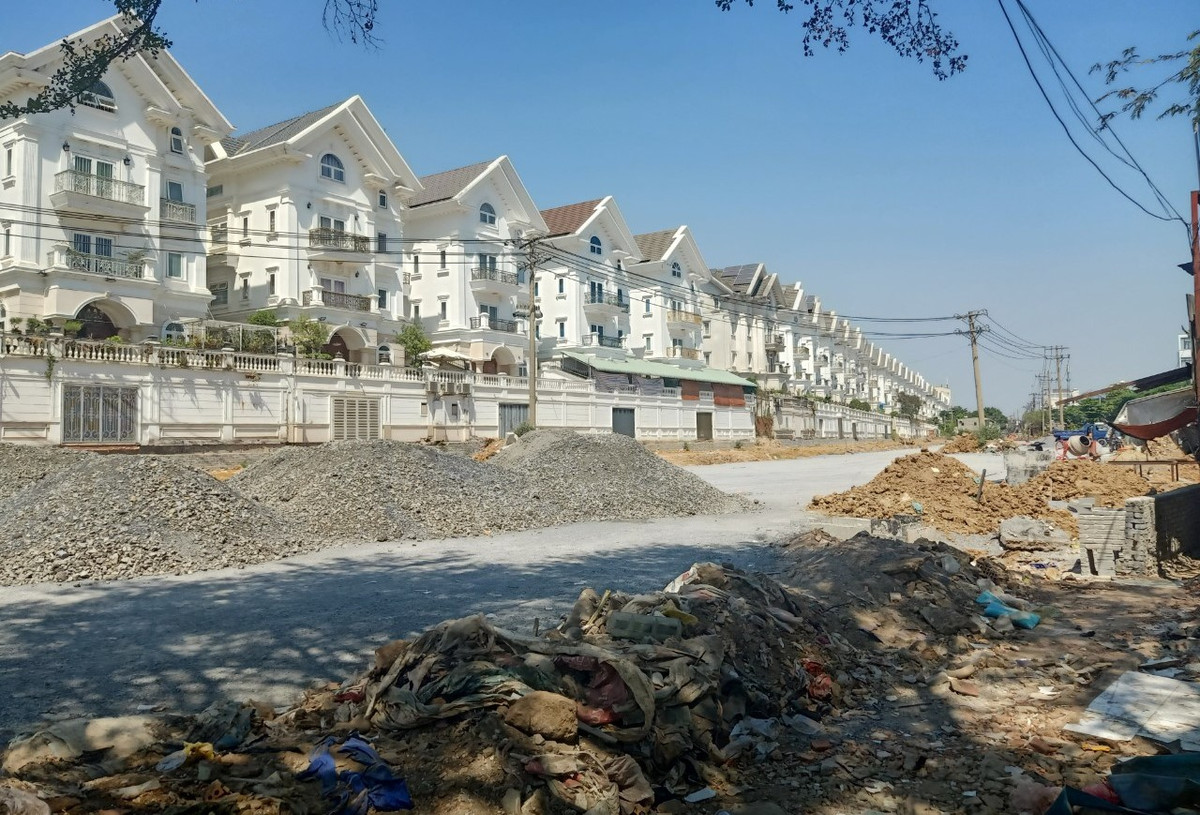 TP.HCM: Cận cảnh đường Dương Quảng Hàm mở rộng đang thi công - Hình 7 TP.HCM: Can canh duong Duong Quang Ham mo rong dang thi cong-Hinh-7