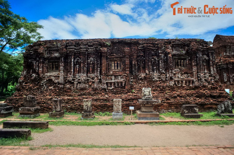 Điều này cũng đồng nghĩa với việc toàn bộ các công trình có tuổi đời nhiều thế kỷ của thánh địa Mỹ Sơn sẽ bị nhấn chìm trong lòng hồ thủy lợi.