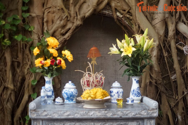 Giai ma tam bia co ky bi cua ngoi den tran Nam Thang Long