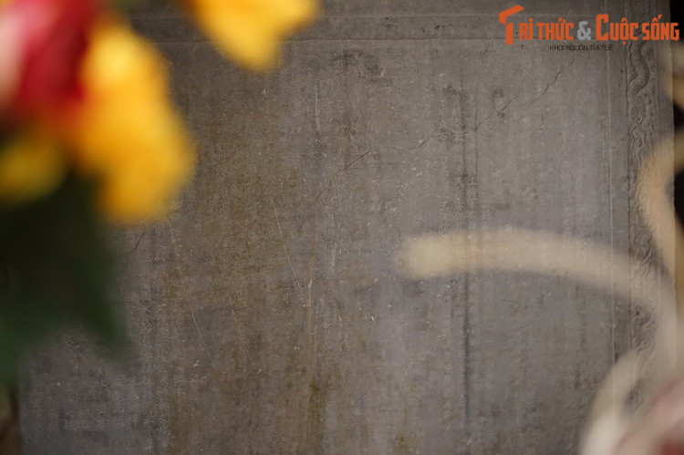 Văn bia do sử thần Lê Tung soạn năm 1510, nói về công lao của thần Cao Sơn trong việc ngầm giúp vua Lê dành lại ngai vàng từ tay ngoại thích.