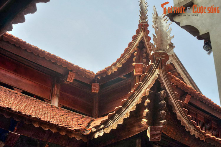 Phan Cảnh Điệp nhận tước nhưng không làm quan mà lại vào chùa thụ giới và niệm Phật. Sau khi viên tịch, ông được tôn vinh như một vị sư tổ của chùa.