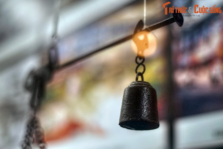 Cân đòn đã được sử dụng rộng rãi cho đến hết thời bao cấp, với kiểu dáng không có quá nhiều thay đổi sau hàng ngàn năm. Nó từng là vật dụng “bất khả li thân” của các bà nội trợ khắp ba miền.