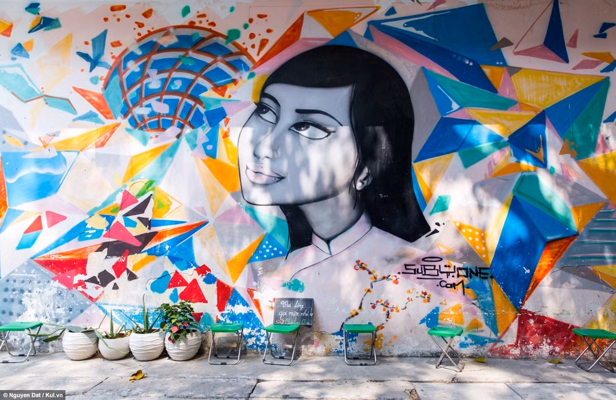 Được phỏng theo mô hình Zone 9 "đình đám" ở Hà Nội và khu nghệ thuật đương đại quốc tế Soho ở New York (Mỹ) hay khu 789 ở Bắc Kinh (Trung Quốc), nhà ga 3A ban đầu chỉ là những dãy nhà cũ, xuống cấp từ thế kỷ 19 nhưng gần đây được một nhóm nghệ sĩ tái thiết kế, làm thành tổ hợp ăn chơi cực hút giới trẻ.