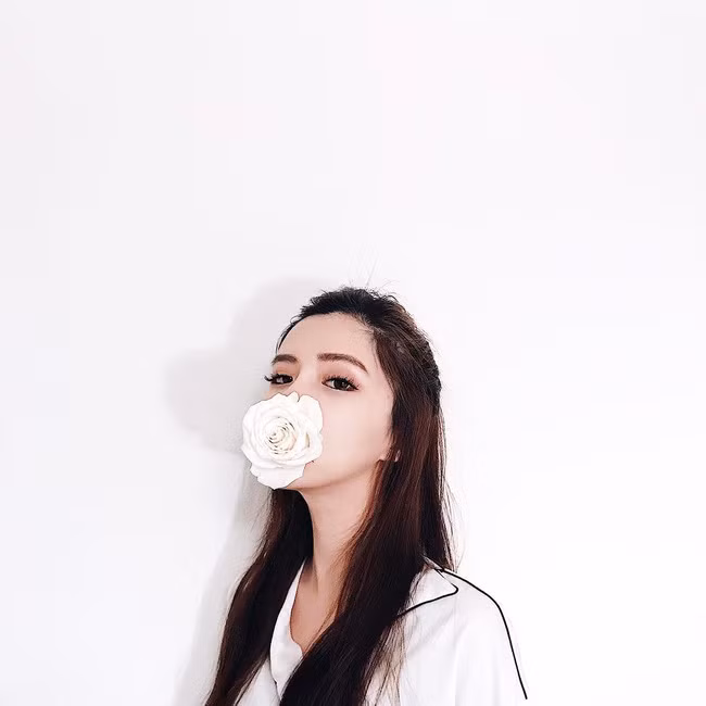 Vẻ đẹp của Risa càng nhìn càng yêu