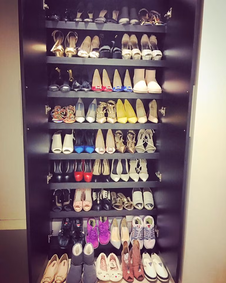 Người đẹp từng gây shock vì quyết định thanh lý tủ giày này.