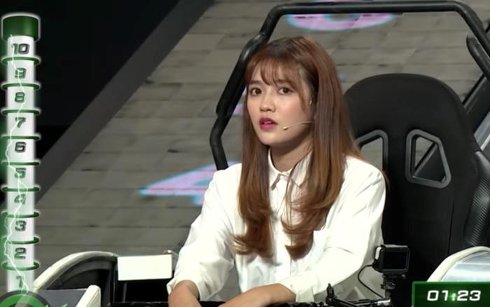 Khanh My '3 giay' va hot boy, hot girl bi 'boc phot' vi khoe khoang-Hinh-4