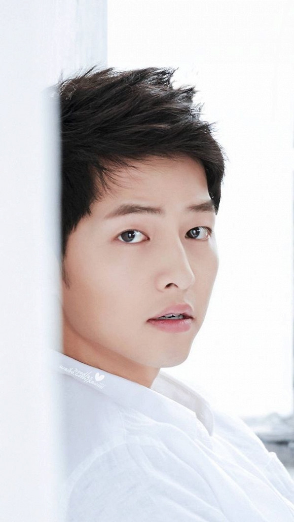 Song Joong Ki doi dien voi 'qua dang' tiep theo sau ly hon-Hinh-2