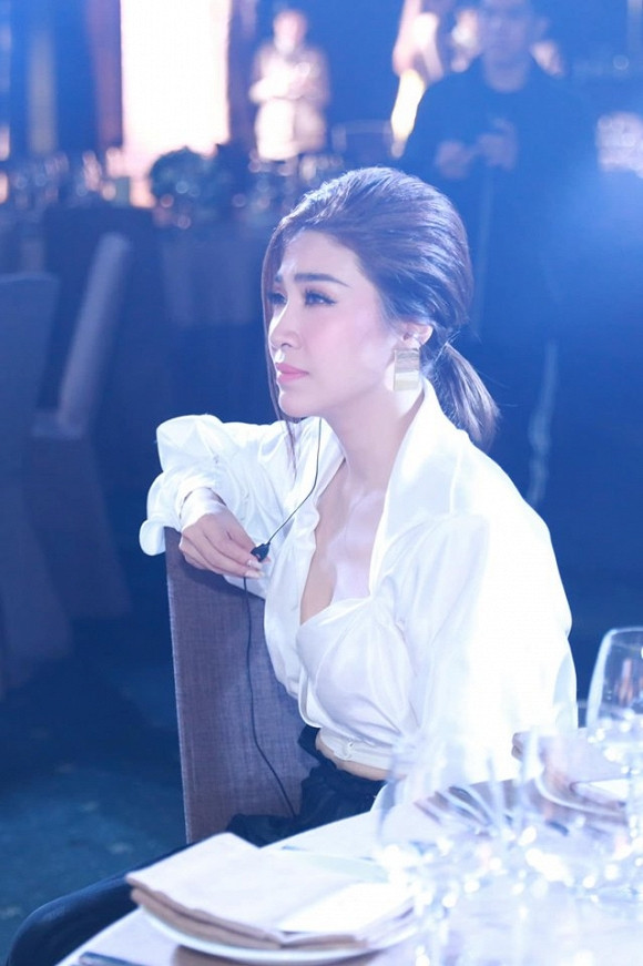 Ca si Pha Le ke ve chuyen phai di vay bon phuong de kinh doanh-Hinh-3