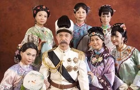 Dai Tong thong Trung Hoa 83 ngay: 10 vo, bi vat kiet tinh luc den chet-Hinh-2