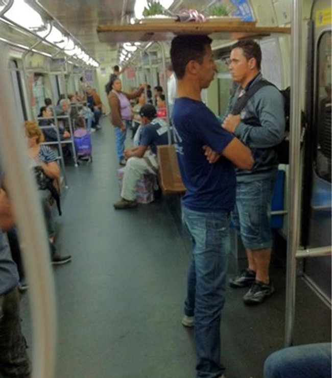 Đang đi giao đồ ăn mong không làm phiền.