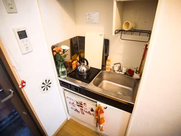 Không gian dành cho bếp có thể giúp Emma nấu những bữa ăn ngon dù rất bé.