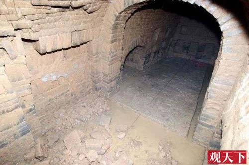 Chau gai Hoang hau Trung Hoa va bi mat 