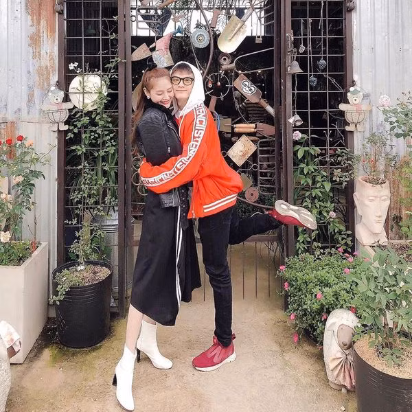 Lo bang chung khien dan mang xon xao viec Linh Chi da mang thai