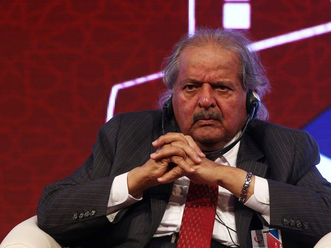 Faisal Bin Qassim Al Thani - Qatar (1,2 tỷ USD): Tỷ phú Al Thani là chủ tịch của Al Faisal Holding, một trong những tập đoàn lớn nhất Qatar. Tập đoàn này sở hữu 20 khách sạn trên toàn thế giới, tại một số thành phố nổi tiếng như London hay Washington DC. Ông cũng nắm giữ cổ phần tại Aamal, một công ty chuyên bán các dụng cụ y tế. Ảnh: Reuters.