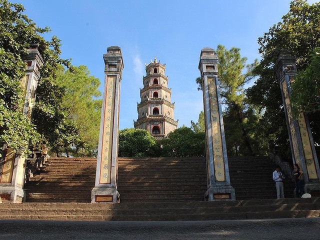 Mua 1,7 kg mang cut, du khach bi 'chem' 1 trieu