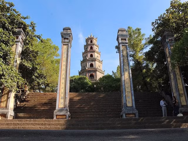 Mua 1,7 kg mang cut, du khach bi 'chem' 1 trieu