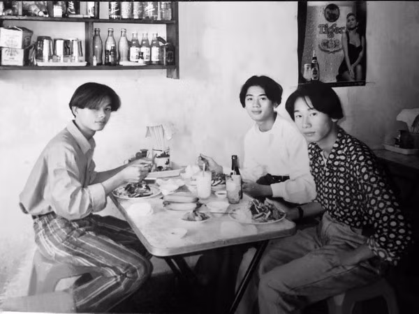 Lam Khanh Chi tiet lo cau chuyen moi tinh dau thoi hoc sinh