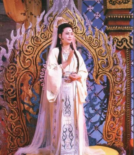 Hinh anh moi nhat cua Quan Am Bo Tat trong 'Tay du ky' o tuoi 76