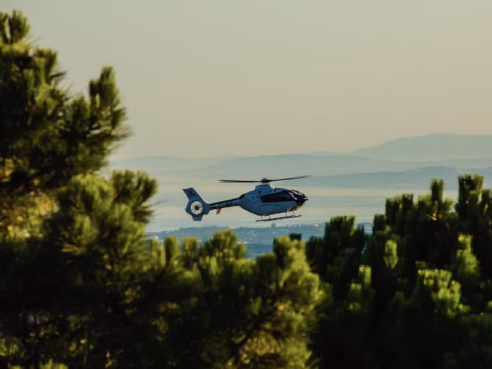 Đáng chú ý, La Zagaleta còn cung cấp dịch vụ an ninh và đi lại bằng du thuyền, máy bay hoặc trực thăng 24/7 cho cư dân. (Ảnh: Business Insdier)