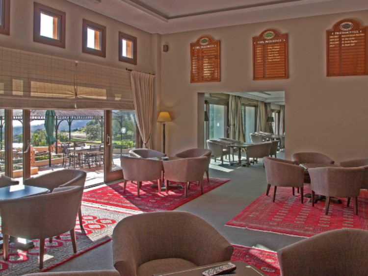 Câu lạc bộ golf La Zagaleta Country Club chỉ nhận thành viên là cư dân trong khu vực và thu phí đăng ký ban đầu khoảng 100.000 USD, cộng thêm khoản phí thường niên khoảng 11.000 USD. (Ảnh: Business Insdier)