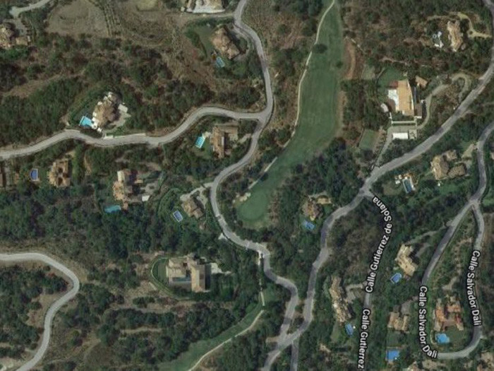 Sự riêng tư và độc quyền là sức hút mạnh nhất của La Zagaleta. Khu vực này không xuất hiện trên Goolge Maps. Camera không được phép xuất hiện tại đây. Cư dân được bảo vệ cả ở trên mặt đất lẫn trên không. (Ảnh: Business Insdier)