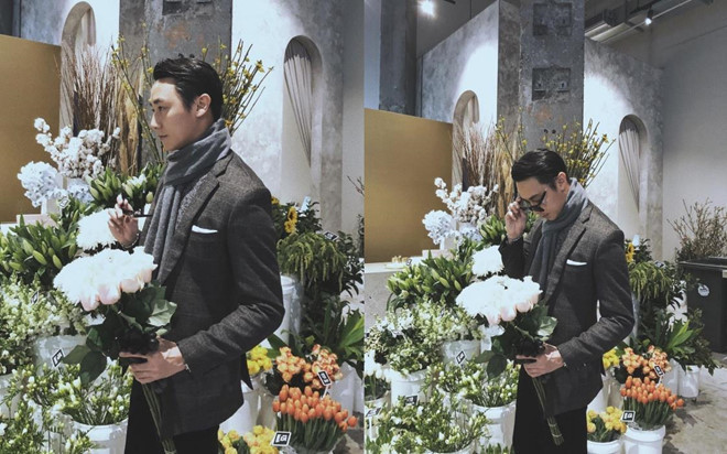 Rời xa showbiz, nam ca sĩ sinh năm 1993 tận hưởng cuộc sống bình lặng nhưng lãng mạn và sang chảnh. Không khó để nhận ra sự xuất hiện của những bộ quần áo đắt tiền, địa điểm xa hoa trong các bức ảnh của Rocker Nguyễn.