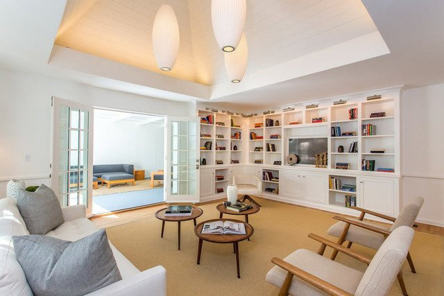 Biệt thự có đến 5 phòng ngủ, 7 phòng tắm cùng nhiều trang thiết bị hiện đại kể từ khi sở hữu nó như phòng tắm hơi hay lò sưởi.