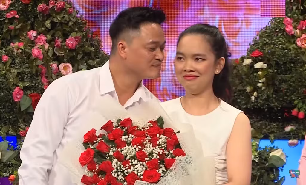 Co gai doi ban trai di chau Au: Chong chu cap kinh te la duong nhien