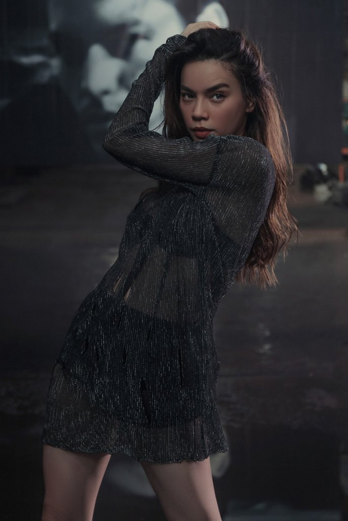 Ho Ngoc Ha mua bao hiem cho ca doan phim khi ghi hinh o do cao 191 m