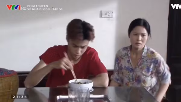 Chan dung dua con trai bat hao cua nguoi ong Son me dam trong 