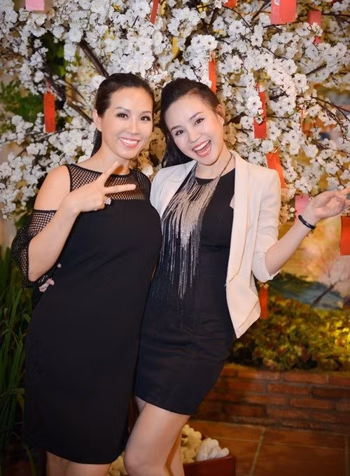 Vy Oanh to Hoa hau Thu Hoai dieu 