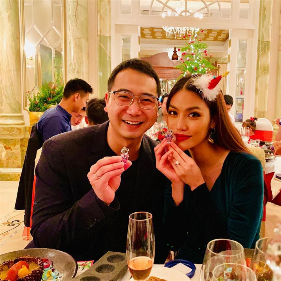 Lan Khuê đôi khi khá bận rộn nhưng vẫn luôn là người phụ nữ nội trợ đảm đang, cô chẳng ngại đeo tạp dề để chiêu đãi ông xã cũng như mọi người những món ăn ngon miệng. Những bữa ăn hấp dẫn được chia sẻ trên mạng xã hội càng khiến nhiều người nể phục khả năng nội trợ của Hoa khôi Áo dài.